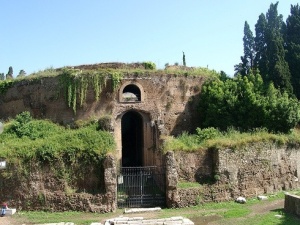 Construido por el primer Gran Emperador Romano, Octavio Augusto.